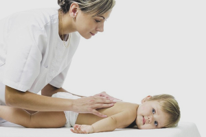 Как да масажирате дете с кашлица