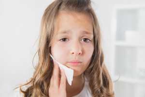 Que faire si un enfant a mal aux dents