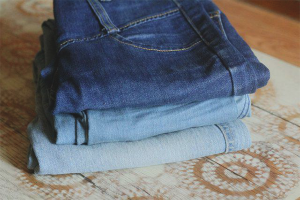Hvordan lette jeans
