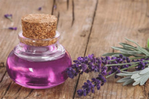 Lavendel essensiell olje for ansiktet