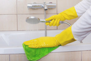 Как да премахнете варовика в банята
