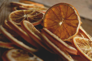 Как да изсушим портокал за декор