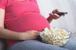 Могат ли бременните да ядат пуканки